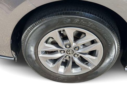 Used 2022 Toyota Sienna LE FWD image 15