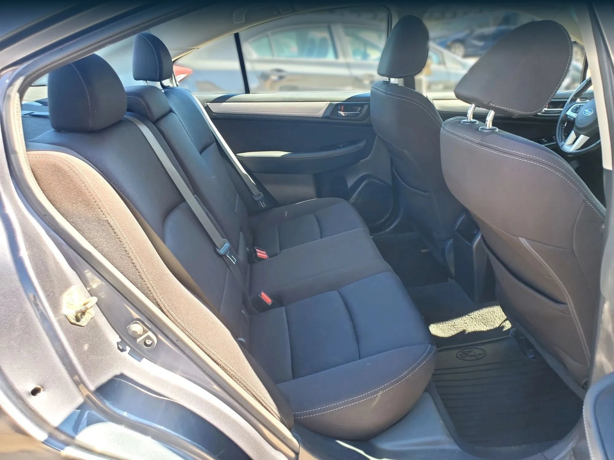 Used 2016 Subaru Legacy 2.5i Premium AWD/4WD image 4