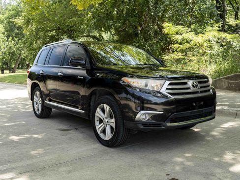 Used 2012 Toyota Highlander Limited FWD image 2
