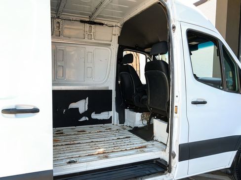 Used 2019 Mercedes-Benz Sprinter 144 Cargo w/ Driver Convenience Package image 28