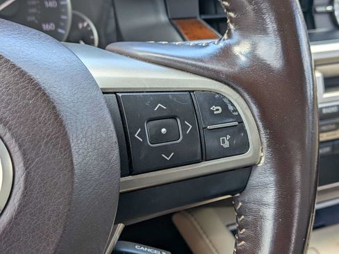 Used 2016 Lexus ES 350 w/ Premium Package w/Wood Trim FWD image 24