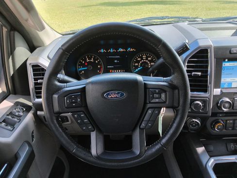 Used 2016 Ford F150 XLT w/ Equipment Group 302A Luxury AWD/4WD image 6