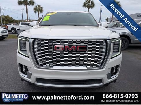 Used 2021 GMC Yukon Denali w/ Denali Premium Package AWD/4WD image 9