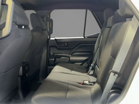 Used 2025 Toyota 4Runner SR5 AWD/4WD image 10