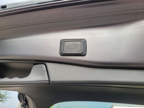 Used 2021 Toyota RAV4 XSE AWD/4WD image 20