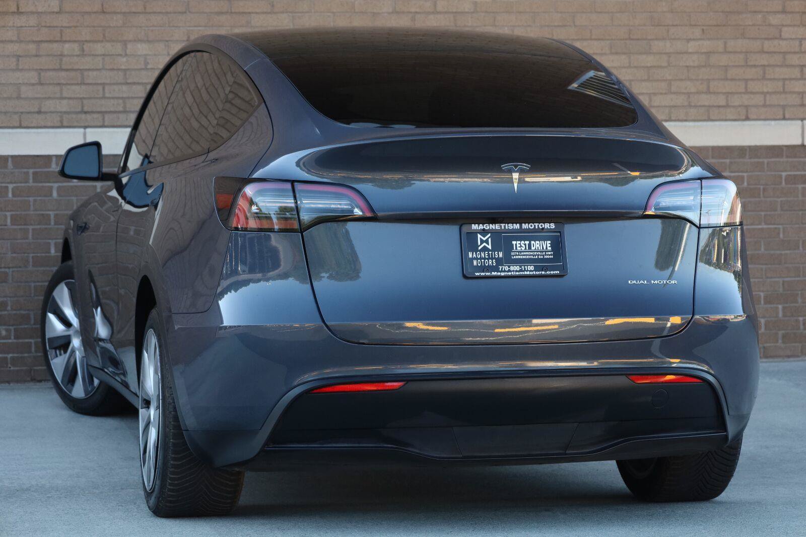 Used 2023 Tesla Model Y Long Range AWD/4WD image 9