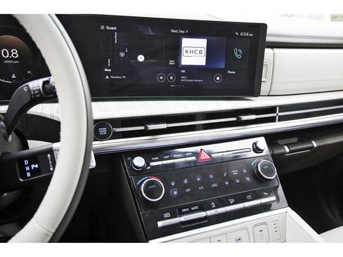 Used 2025 Hyundai Santa Fe Calligraphy FWD image 23