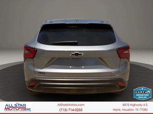 Used 2024 Chevrolet Trax RS w/ Sunroof Package FWD image 8