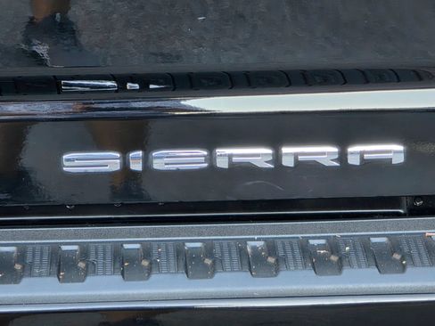 Used 2020 GMC Sierra 2500 Denali w/ Denali Ultimate Package AWD/4WD image 37