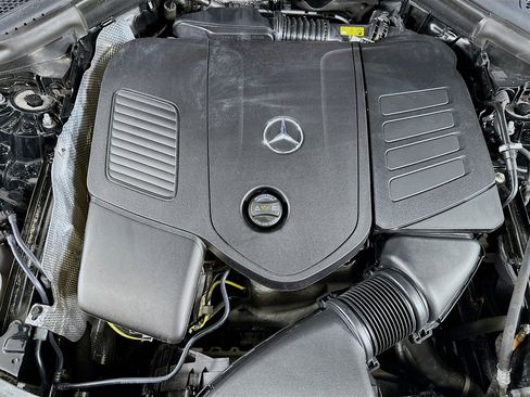 Used 2024 Mercedes-Benz GLC 300 4MATIC w/ AMG Line image 34