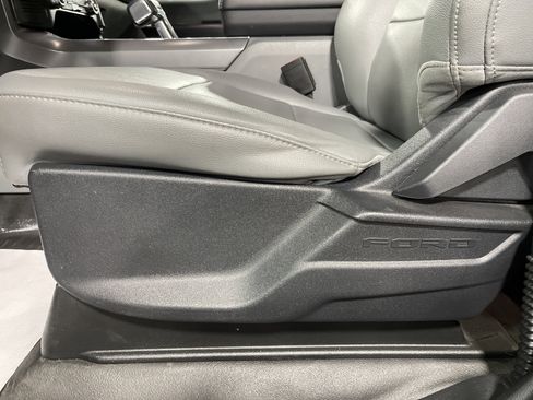 Used 2022 Ford F150 Lightning Pro image 13