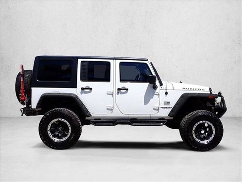 Used 2016 Jeep Wrangler Unlimited Rubicon AWD/4WD image 5