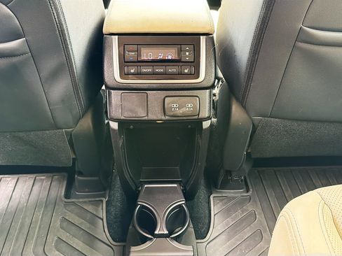 Used 2019 Subaru Ascent Limited w/ Popular Package #3 AWD/4WD image 26
