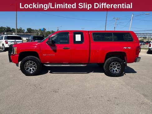 Used 2009 Chevrolet Silverado 1500 LT w/ Max Trailering Pack AWD/4WD image 2