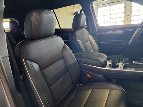 Certified 2025 Buick Enclave Preferred image 21