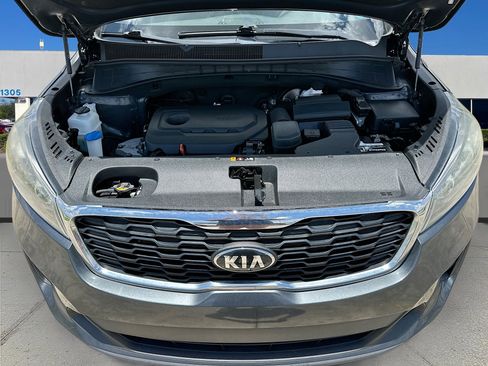 Used 2020 Kia Sorento LX FWD image 28