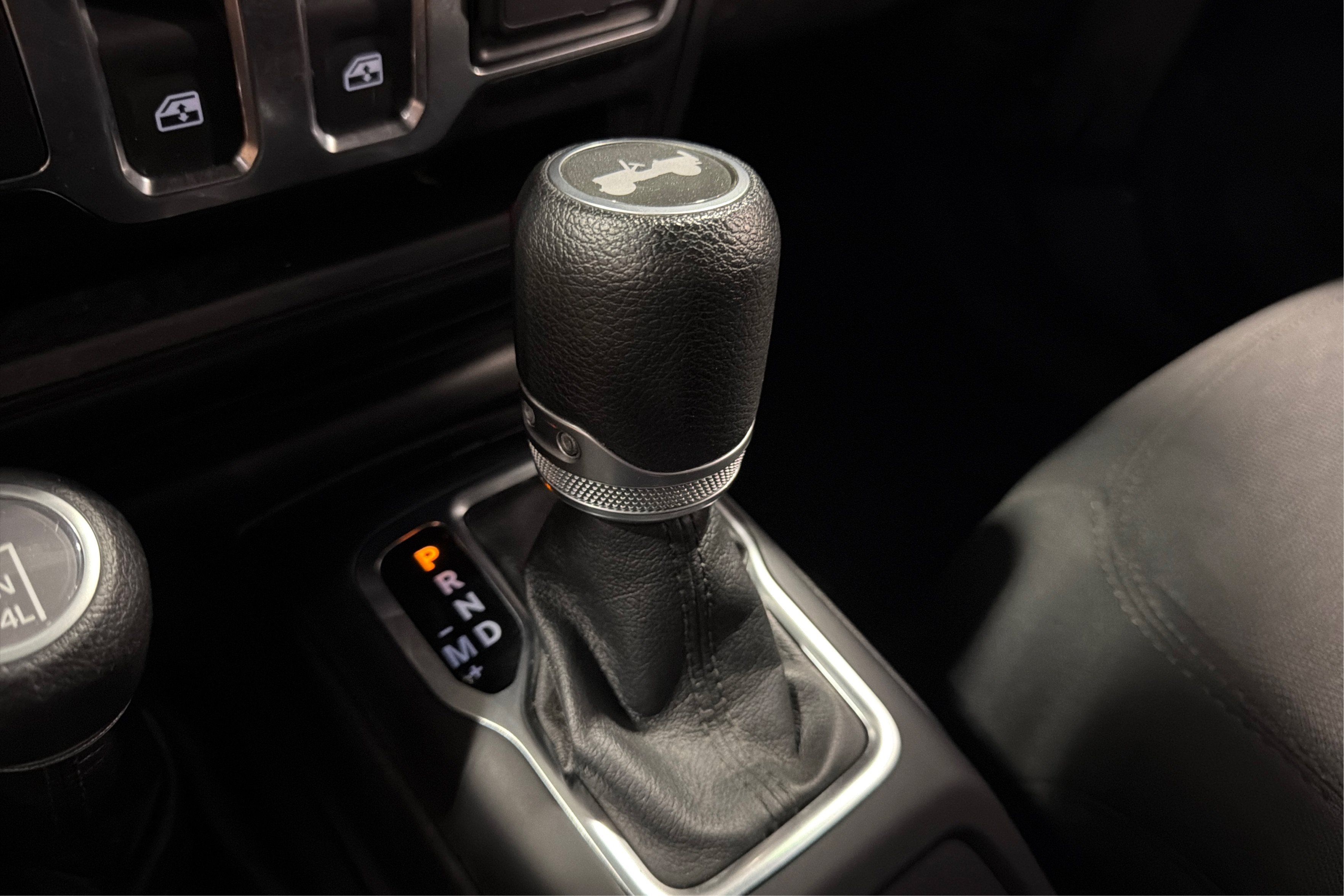 Used 2021 Jeep Wrangler Sport AWD/4WD image 31