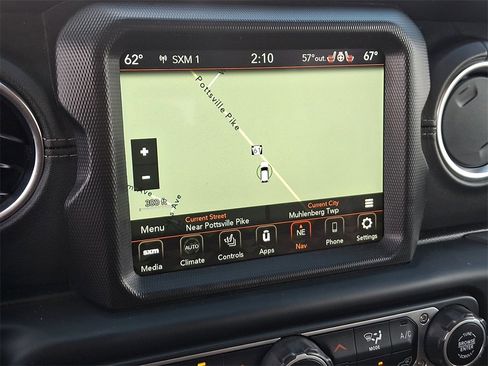 Used 2021 Jeep Gladiator Overland w/ LED Lighting Group image 18