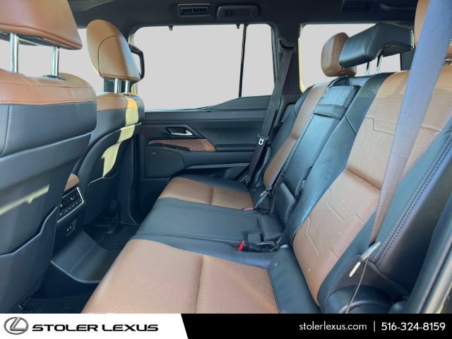 Used 2024 Lexus GX 550 w/ Accessory Package (2T) AWD/4WD image 15