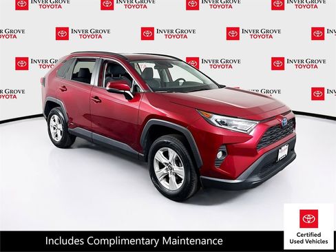 Certified 2021 Toyota RAV4 XLE w/ Convenience Package AWD/4WD image 3