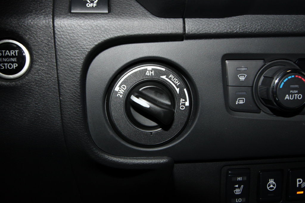 Used 2025 Nissan Frontier PRO-4X w/ Pro Premium Package AWD/4WD image 16