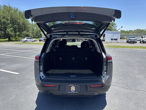 Used 2025 Nissan Pathfinder SV FWD image 29