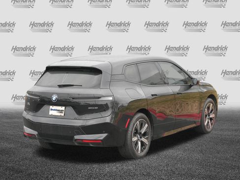 Used 2023 BMW iX xDrive50 w/ Sport Package image 9