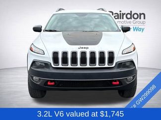 Used 2016 Jeep Cherokee Trailhawk AWD/4WD video 2