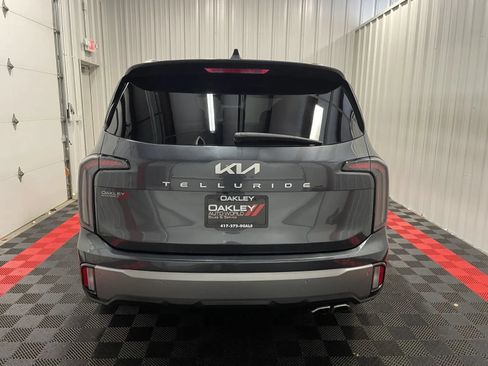 Used 2023 Kia Telluride EX FWD image 3