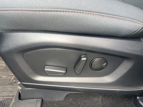 Used 2025 Ford Explorer Active image 24