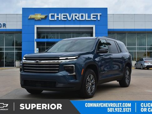 New 2026 Chevrolet Traverse LT w/ Driver Confidence Package FWD image 1