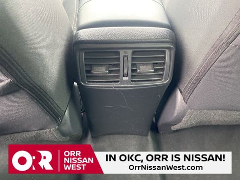 Used 2020 Nissan Rogue S image 17