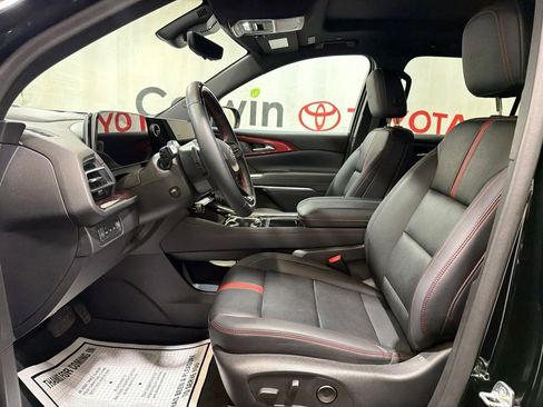 Used 2024 Chevrolet Traverse RS w/ LPO, Floor Liner Package AWD/4WD image 24