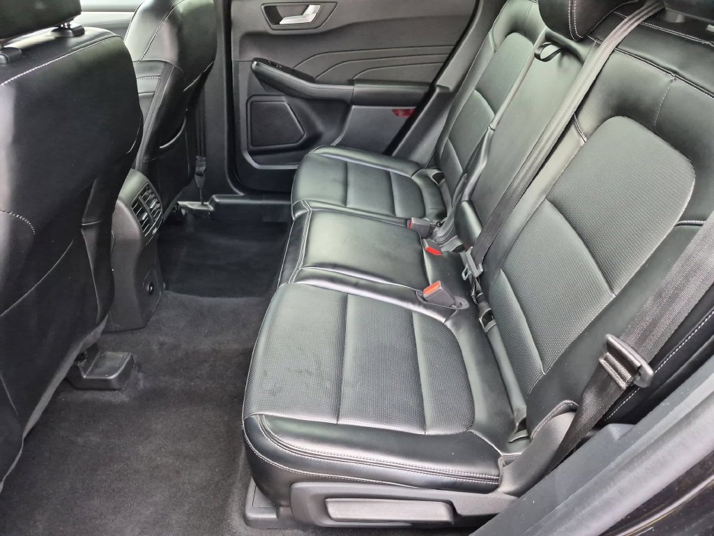 Used 2025 Ford Escape Platinum AWD/4WD image 20