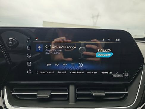 New 2026 Chevrolet Trax RS w/ Sunroof Package FWD image 13
