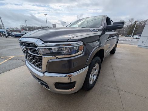 New 2026 RAM 1500 4x4 Crew Cab image 8