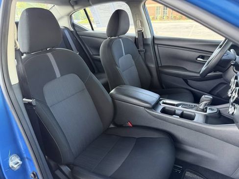 Used 2025 Nissan Sentra SV FWD image 30