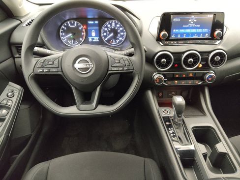Used 2025 Nissan Sentra S FWD image 22