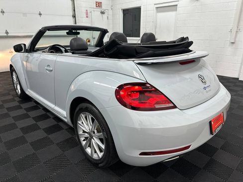 Used 2019 Volkswagen Beetle 2.0T SE FWD image 14