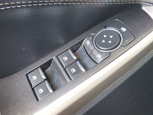 Used 2022 Ford Explorer XLT RWD image 25
