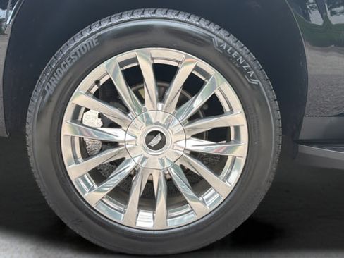 Used 2021 Cadillac Escalade ESV Premium Luxury AWD/4WD image 46
