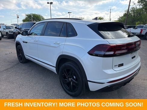 Used 2026 Volkswagen Atlas Cross Sport SEL R-Line image 4