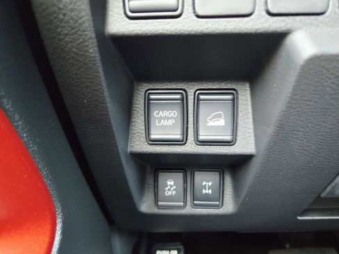 Used 2025 Nissan Frontier PRO-4X w/ Pro Convenience Package image 38