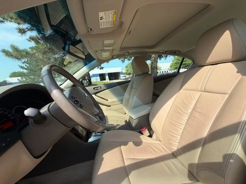 Used 2010 Nissan Altima 2.5 SL w/ SL Pkg FWD image 14