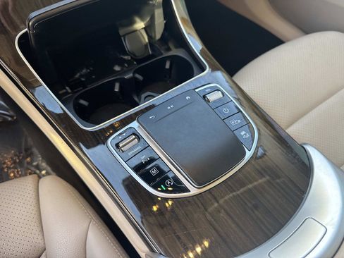 Certified 2022 Mercedes-Benz GLC 300 image 23