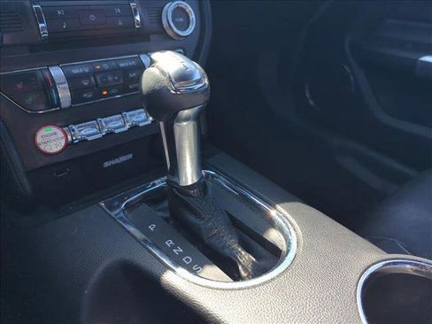 Used 2017 Ford Mustang Premium image 10