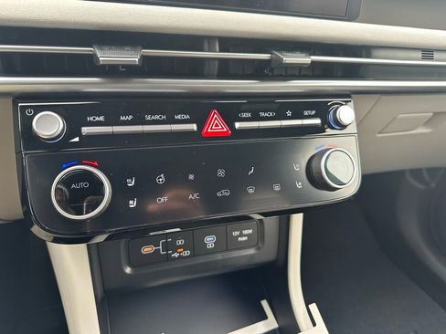 New 2026 Hyundai Tucson Limited image 17