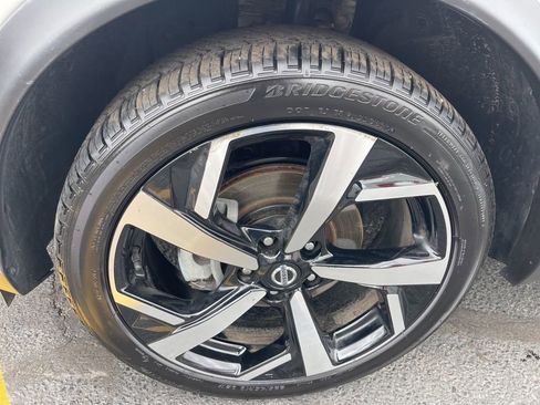 Certified 2020 Nissan Rogue Sport SL w/ Premium Package AWD/4WD image 27
