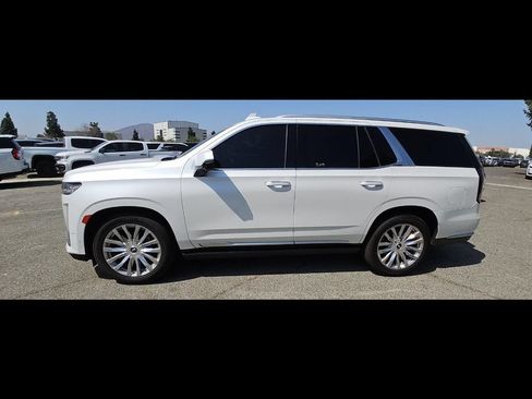 Used 2023 Cadillac Escalade Premium Luxury w/ Performance Package AWD/4WD image 4