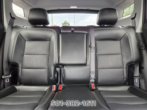 Used 2024 GMC Terrain SLT AWD/4WD image 10